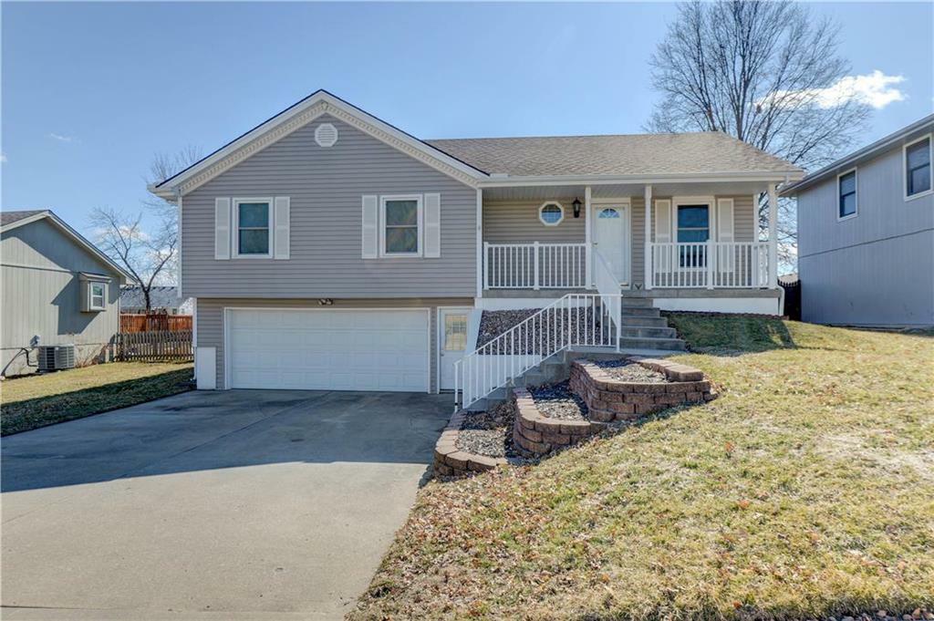 Property Photo: 306 Mesa Drive MO 64089