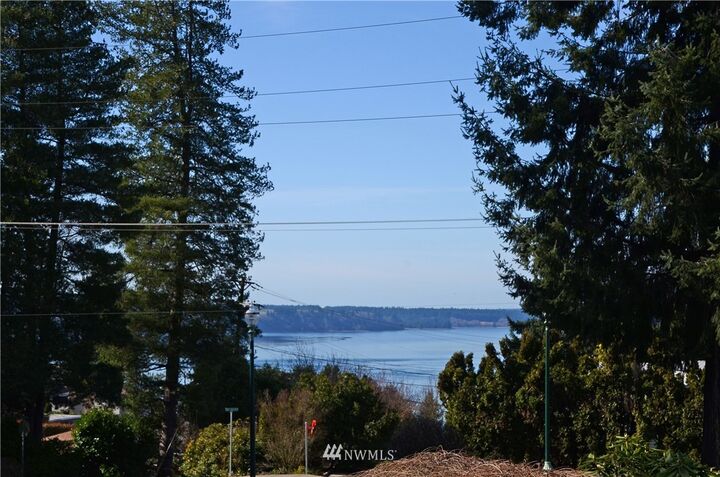 Property Photo:  4423  Grandview Drive W  WA 98466 