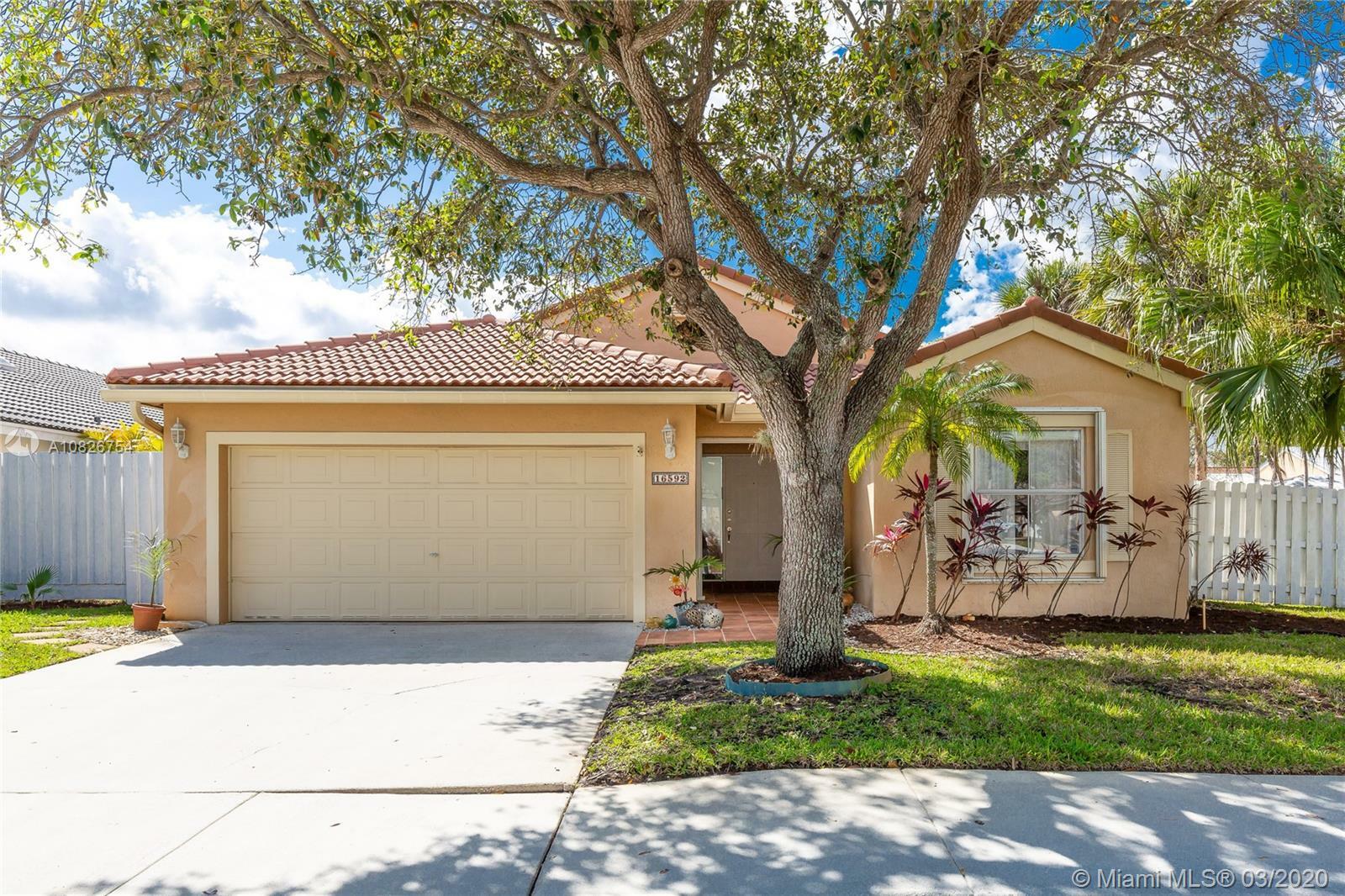 Property Photo: 16592 NW 9th Ct FL 33028