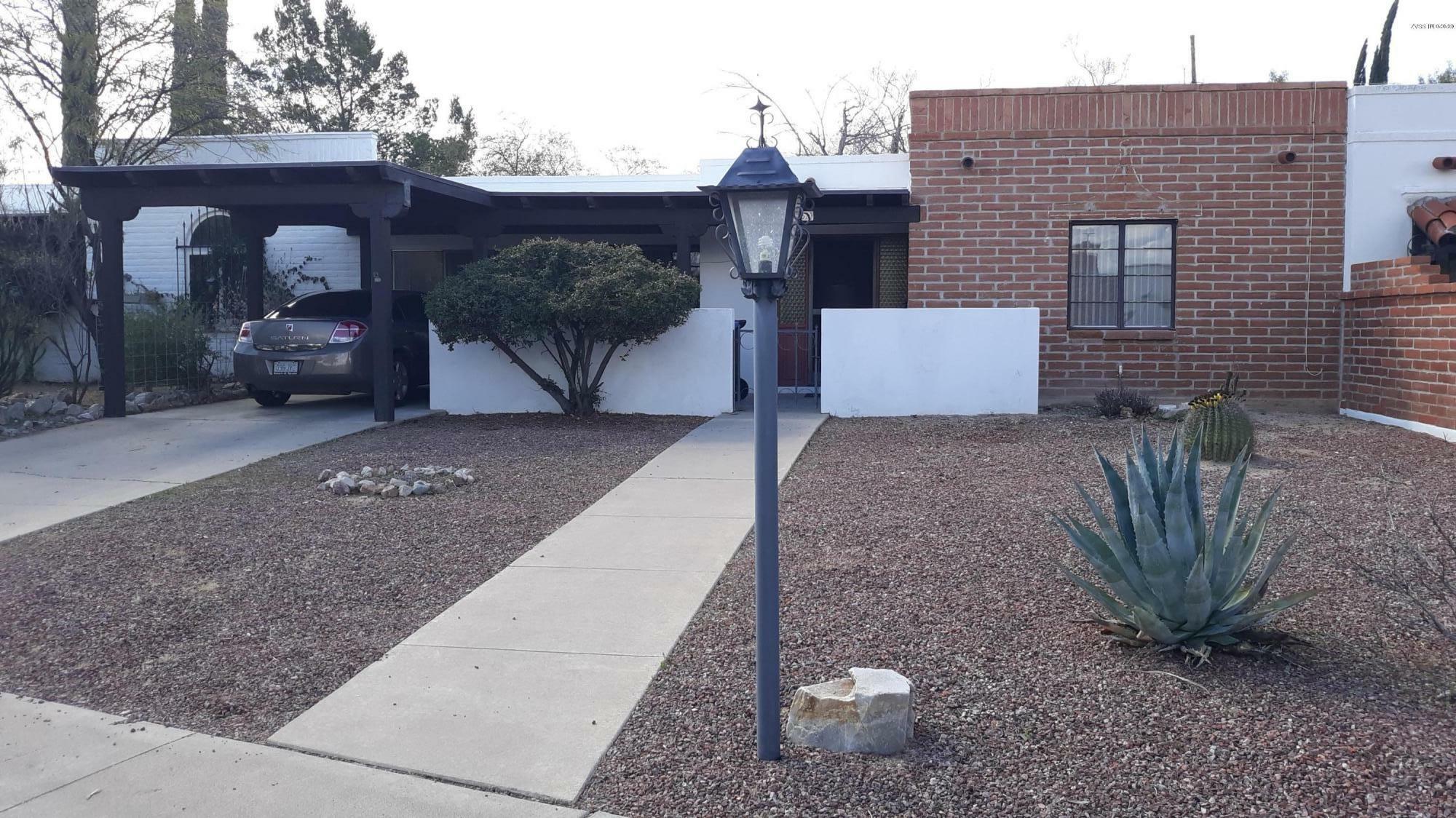 Property Photo:  252 S Paseo Seco  AZ 85614 