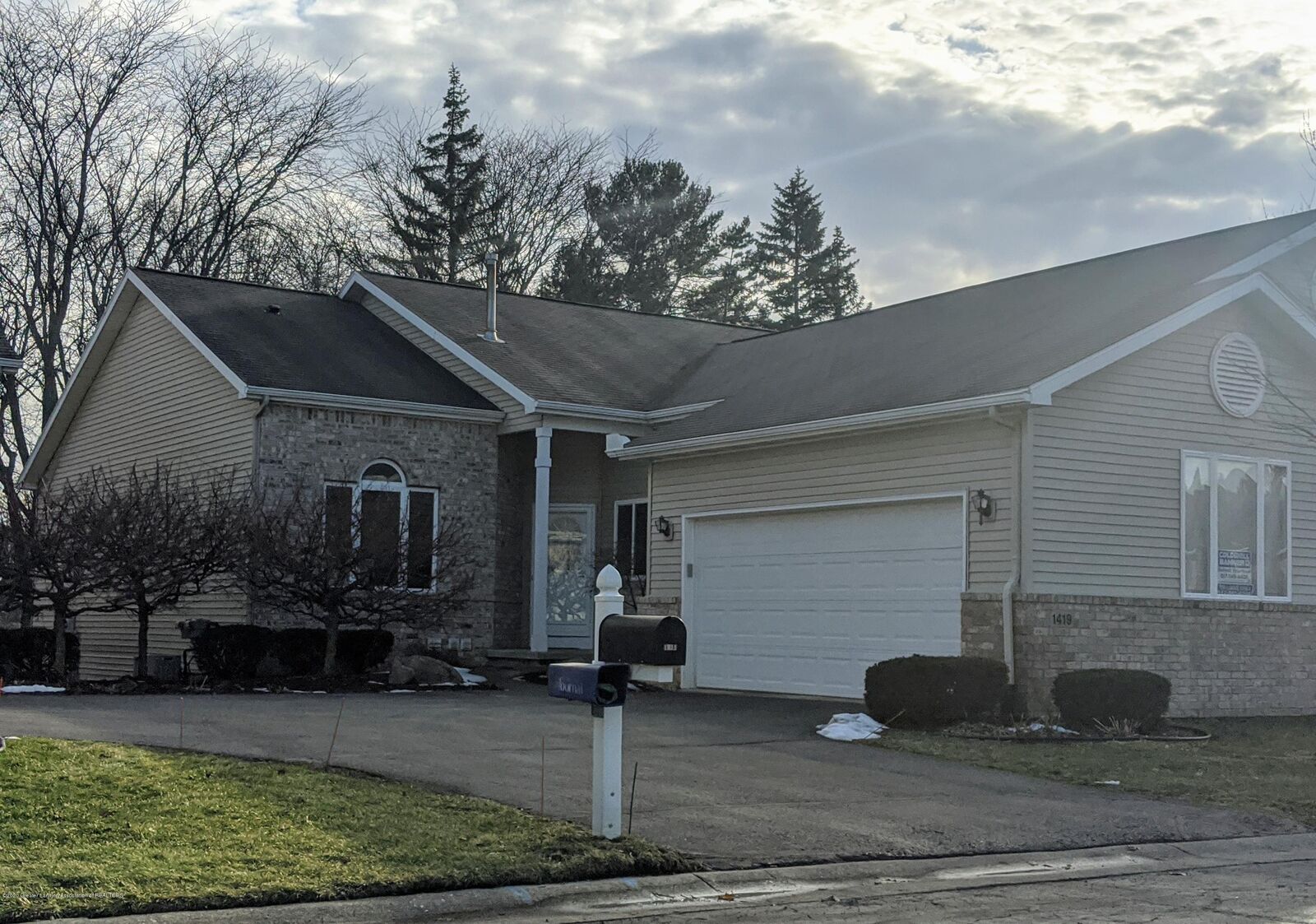 Property Photo: 1419 Weatherhill Court MI 48823