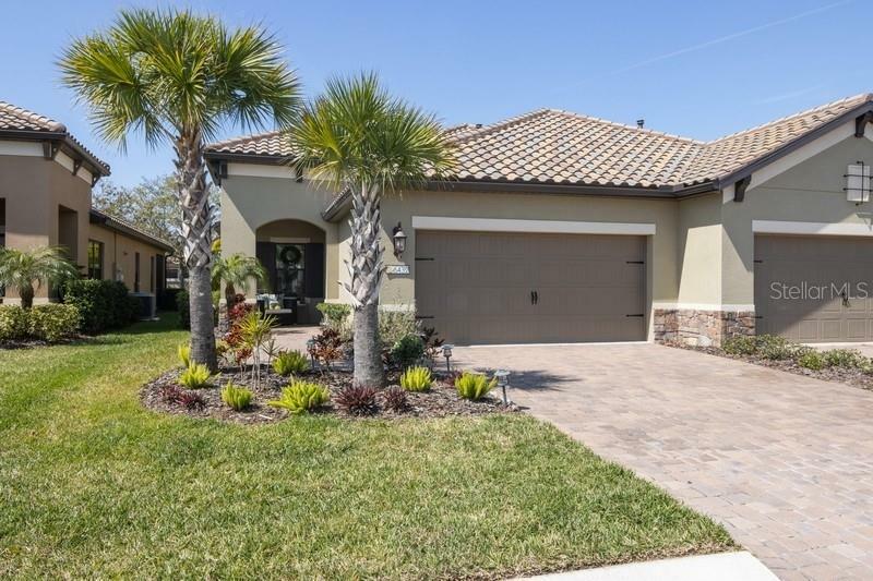 Property Photo: 6432 Positano Court FL 34243