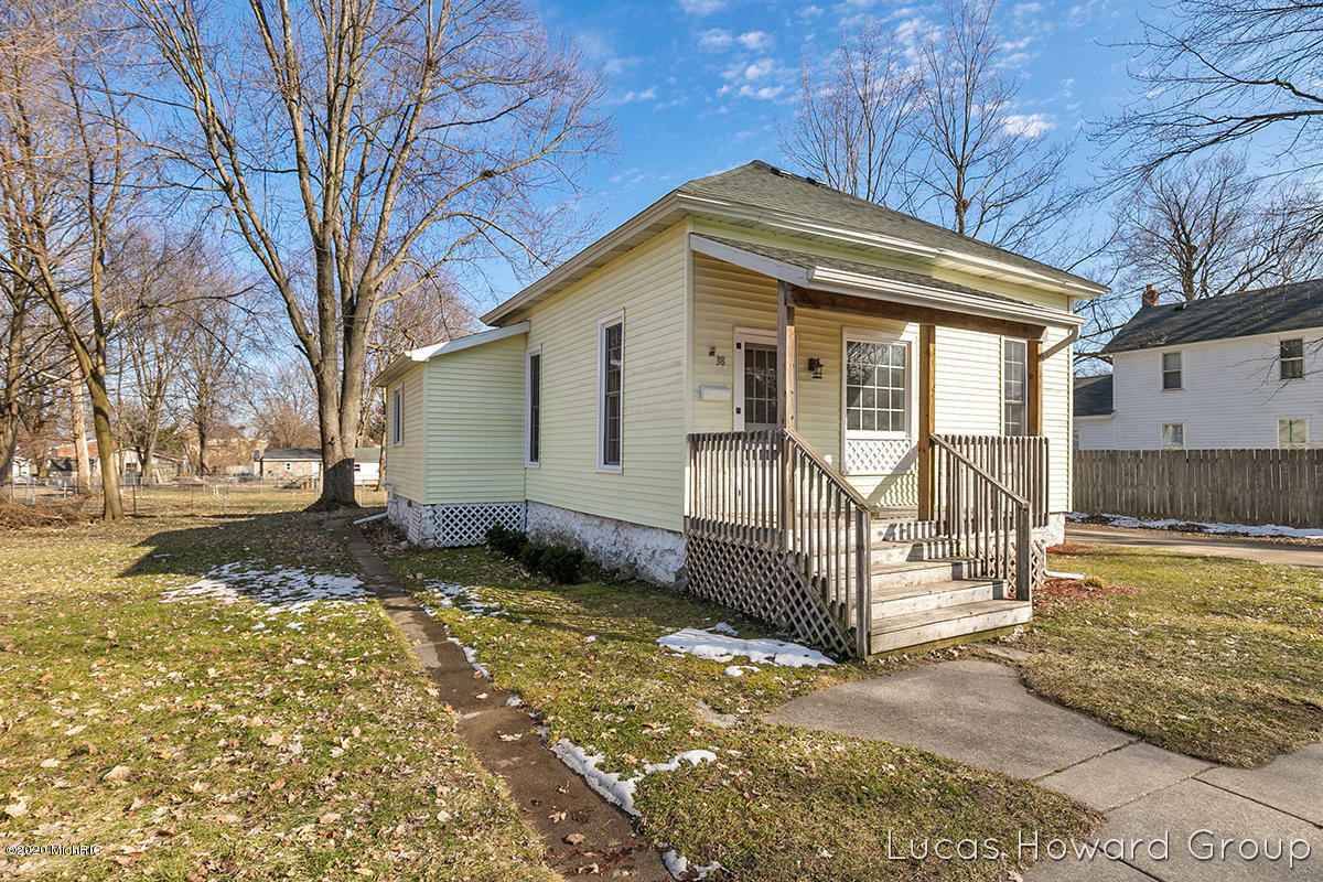 Property Photo:  38 Pleasant Street NW  MI 49345 