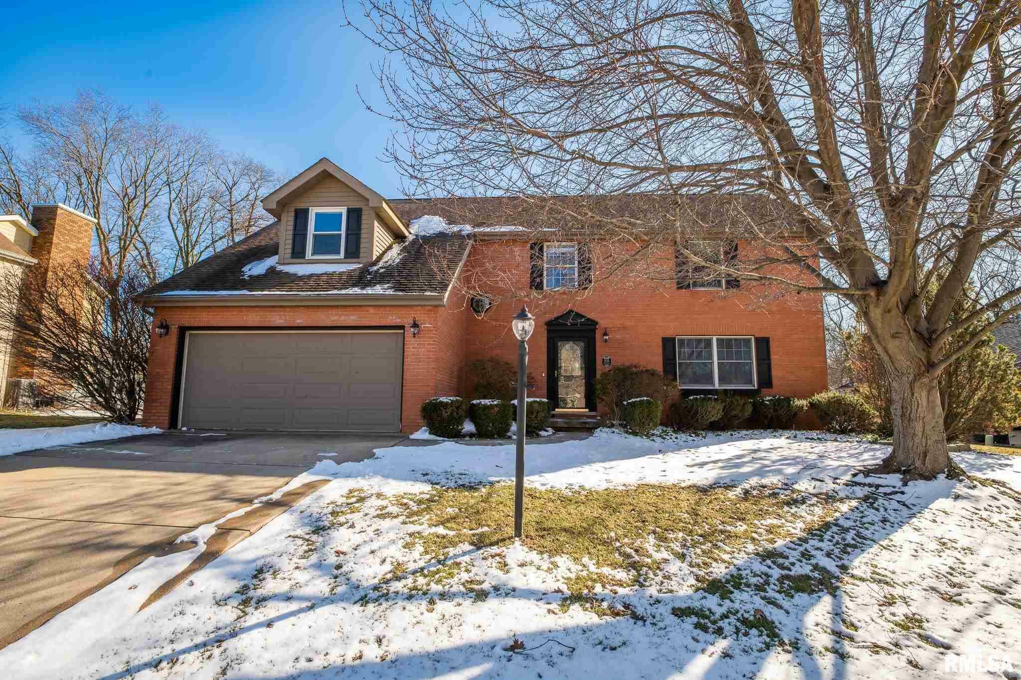 Property Photo:  1116 W Brookforest  IL 61615 