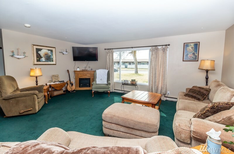 Property Photo:  9007 Bong Lp B  WA 98837 