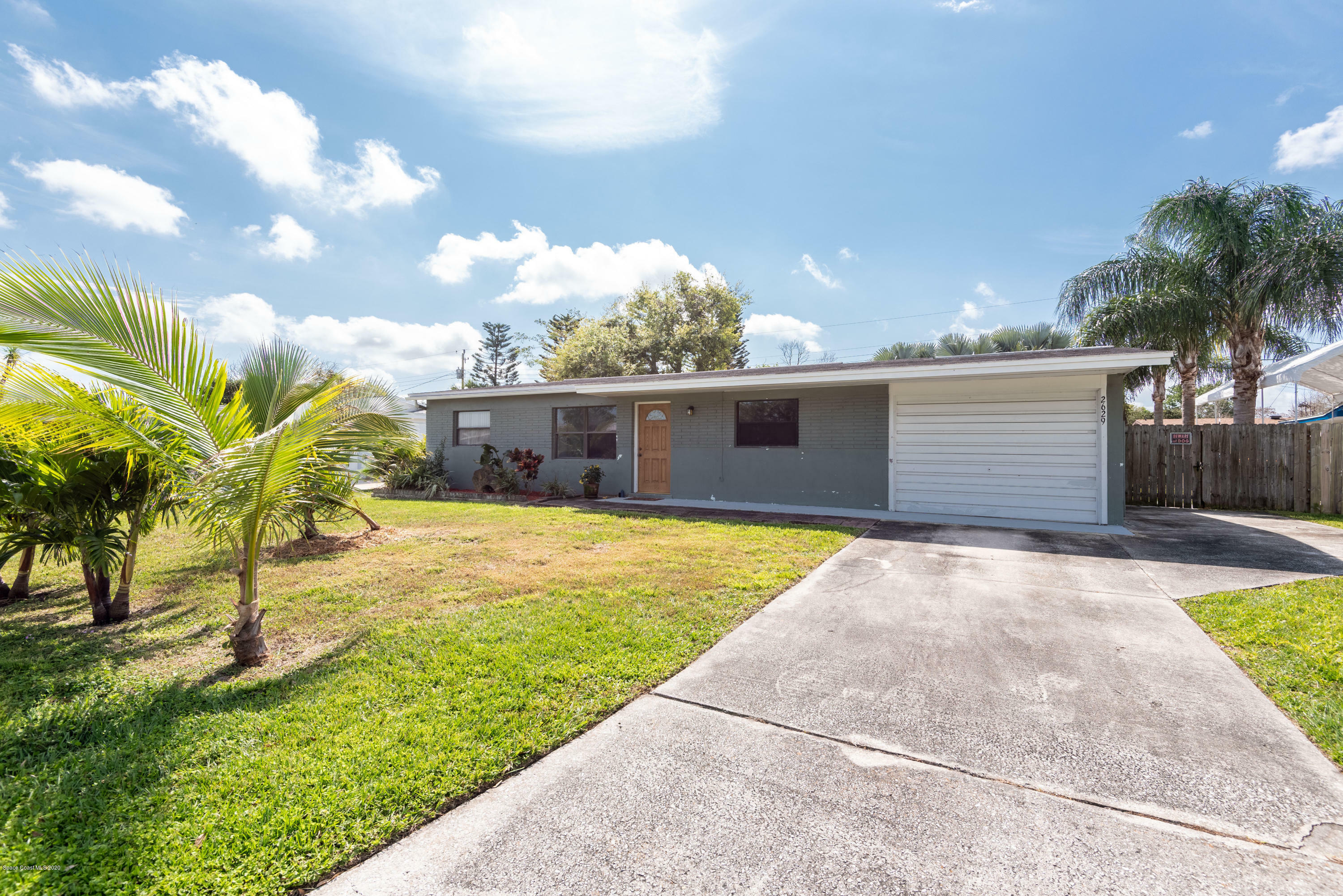Property Photo: 2629 Andrews Avenue FL 32935