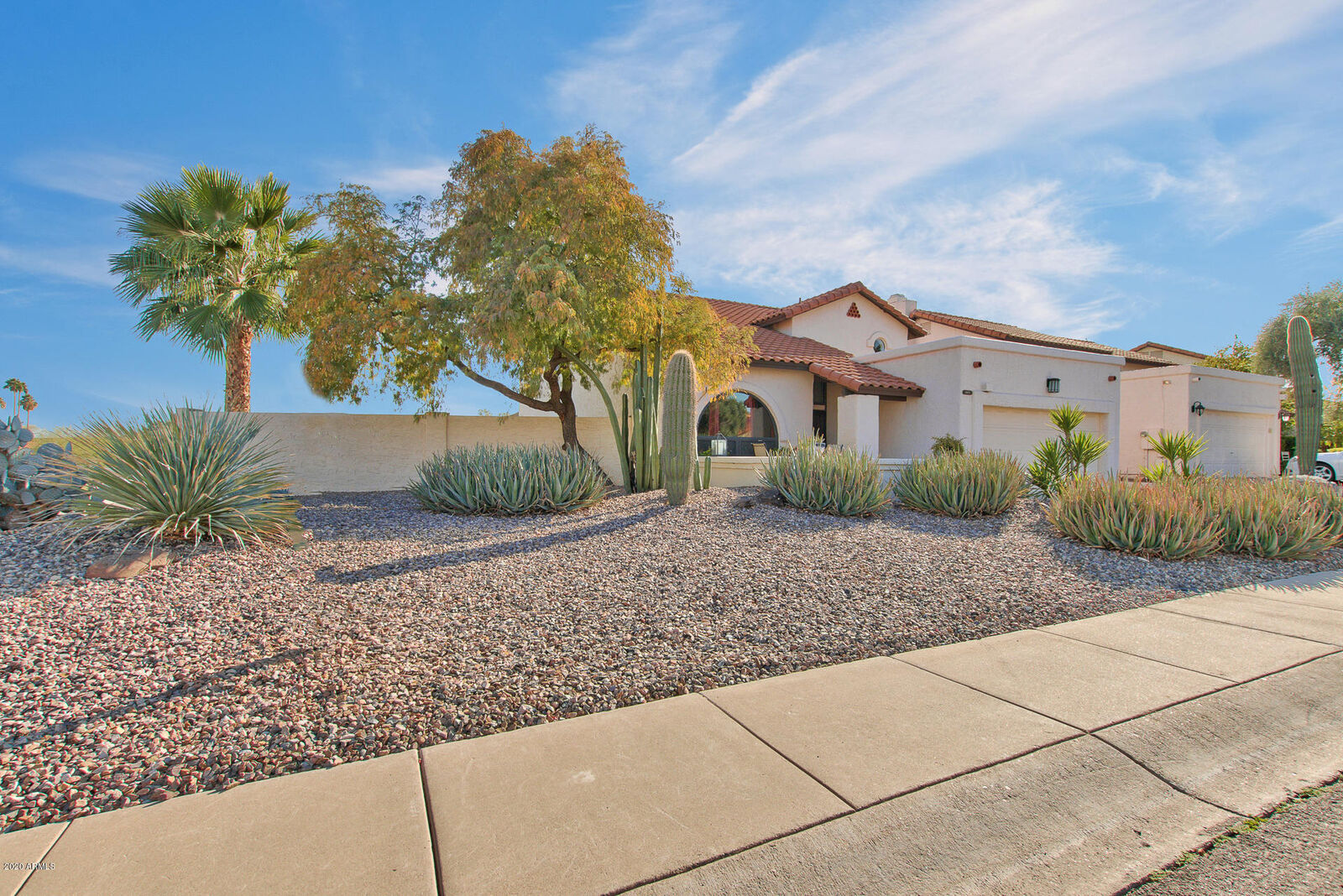 Property Photo: 443 E Barbara Drive AZ 85288
