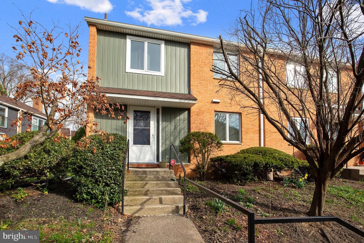 Property Photo:  15 E Close  NJ 08057 