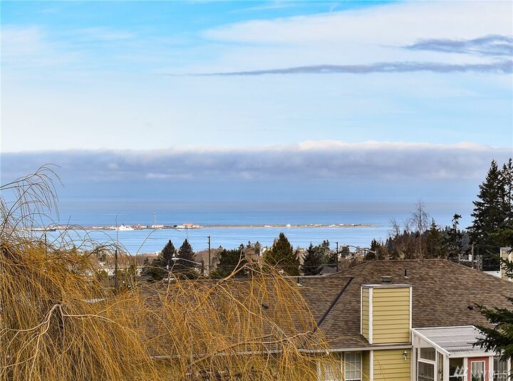 Property Photo: 309 Viewcrest Avenue WA 98362