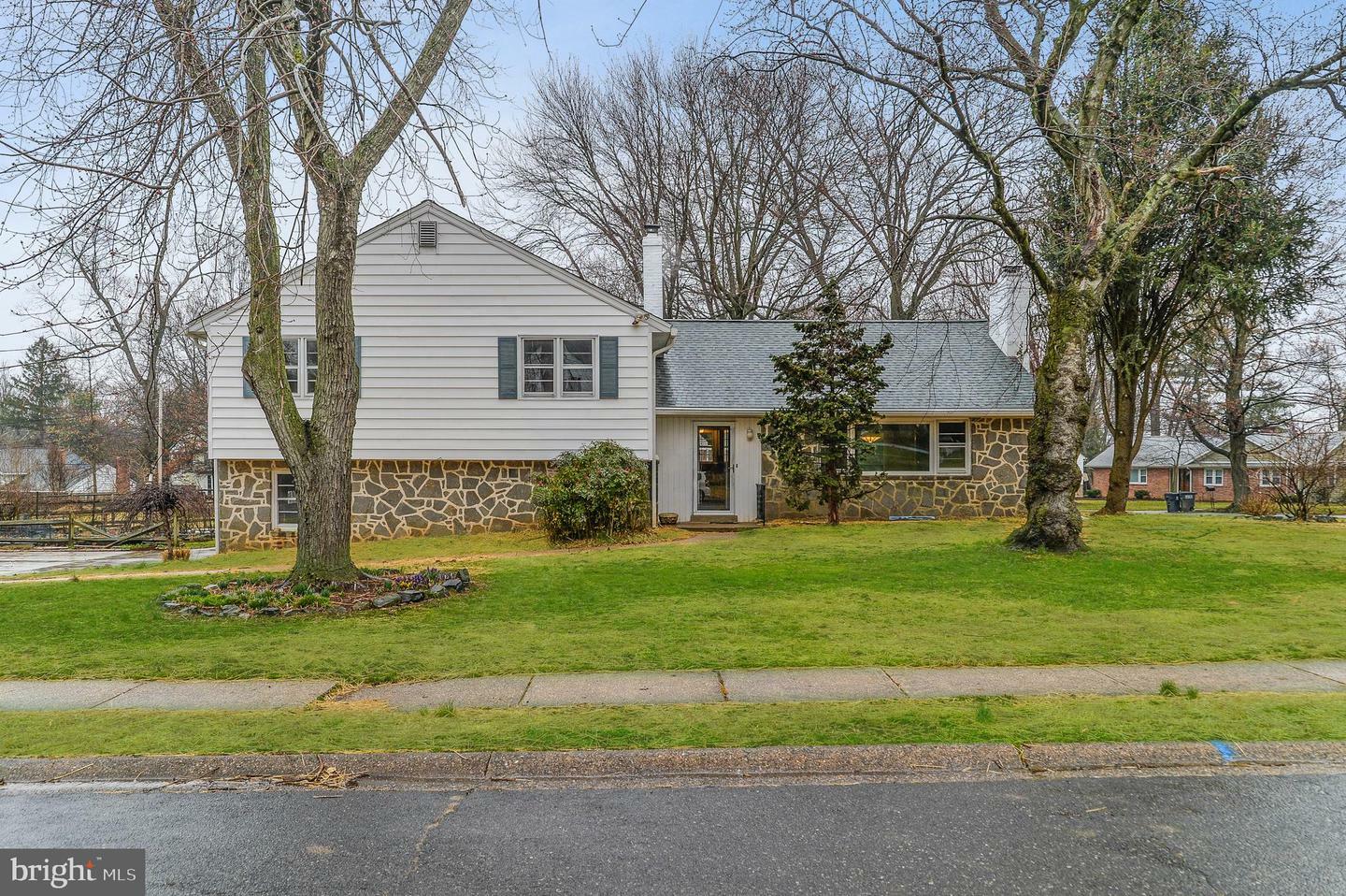 Property Photo:  2505 Foulk Woods Road  DE 19810 