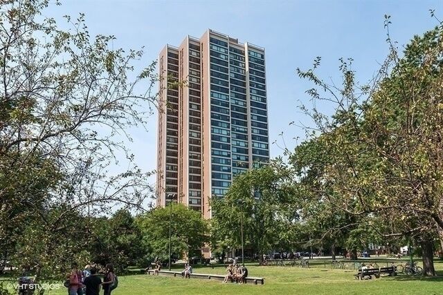 1850 North Clark Street 1605  Chicago IL 60614 photo