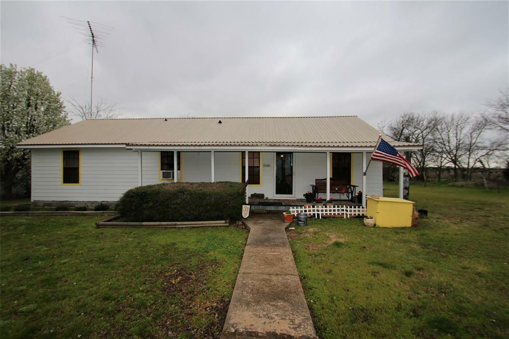 Property Photo:  6716 County Road 4713  TX 75428 