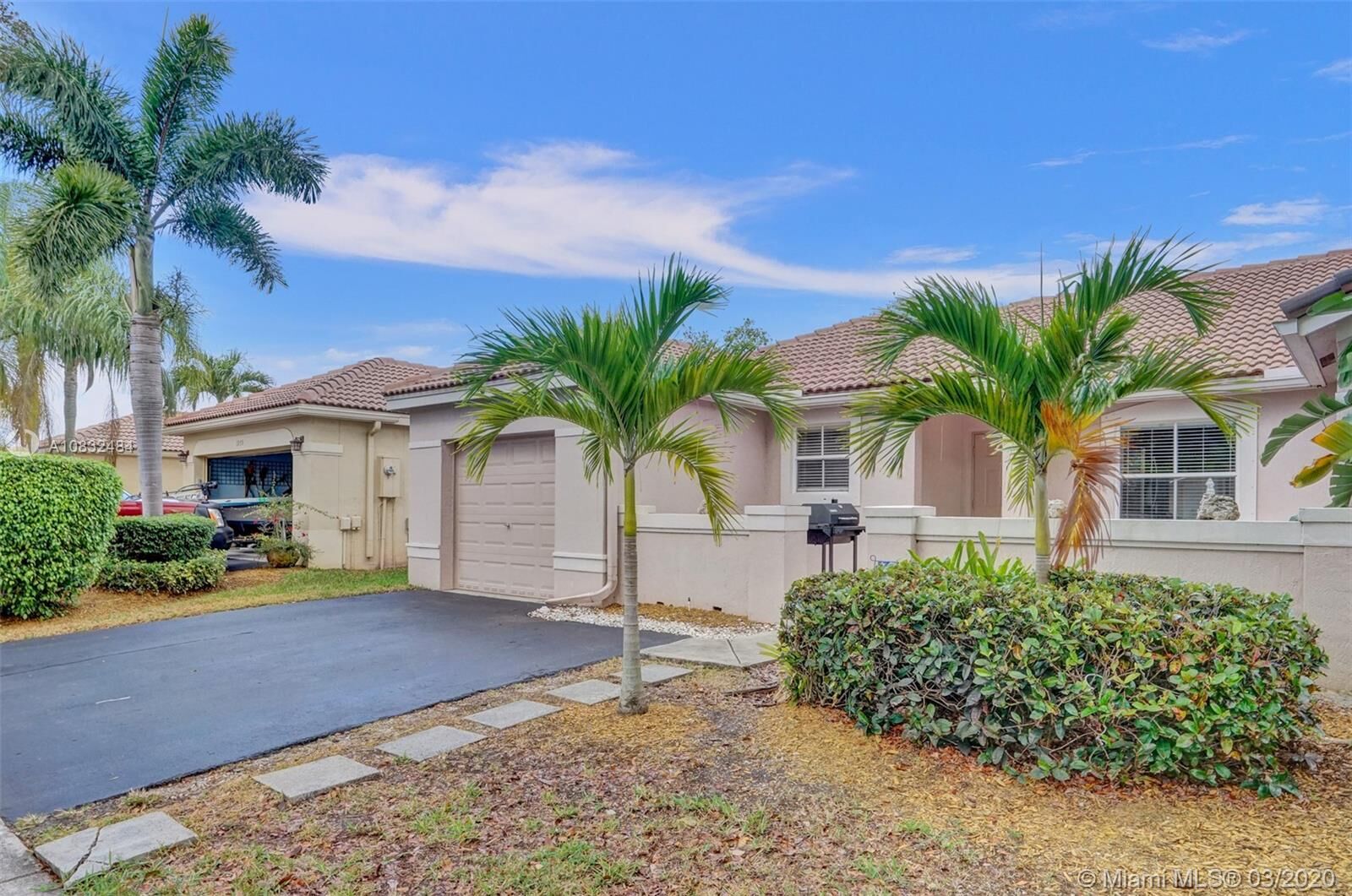 Property Photo: 1985 Pisces Ter FL 33327