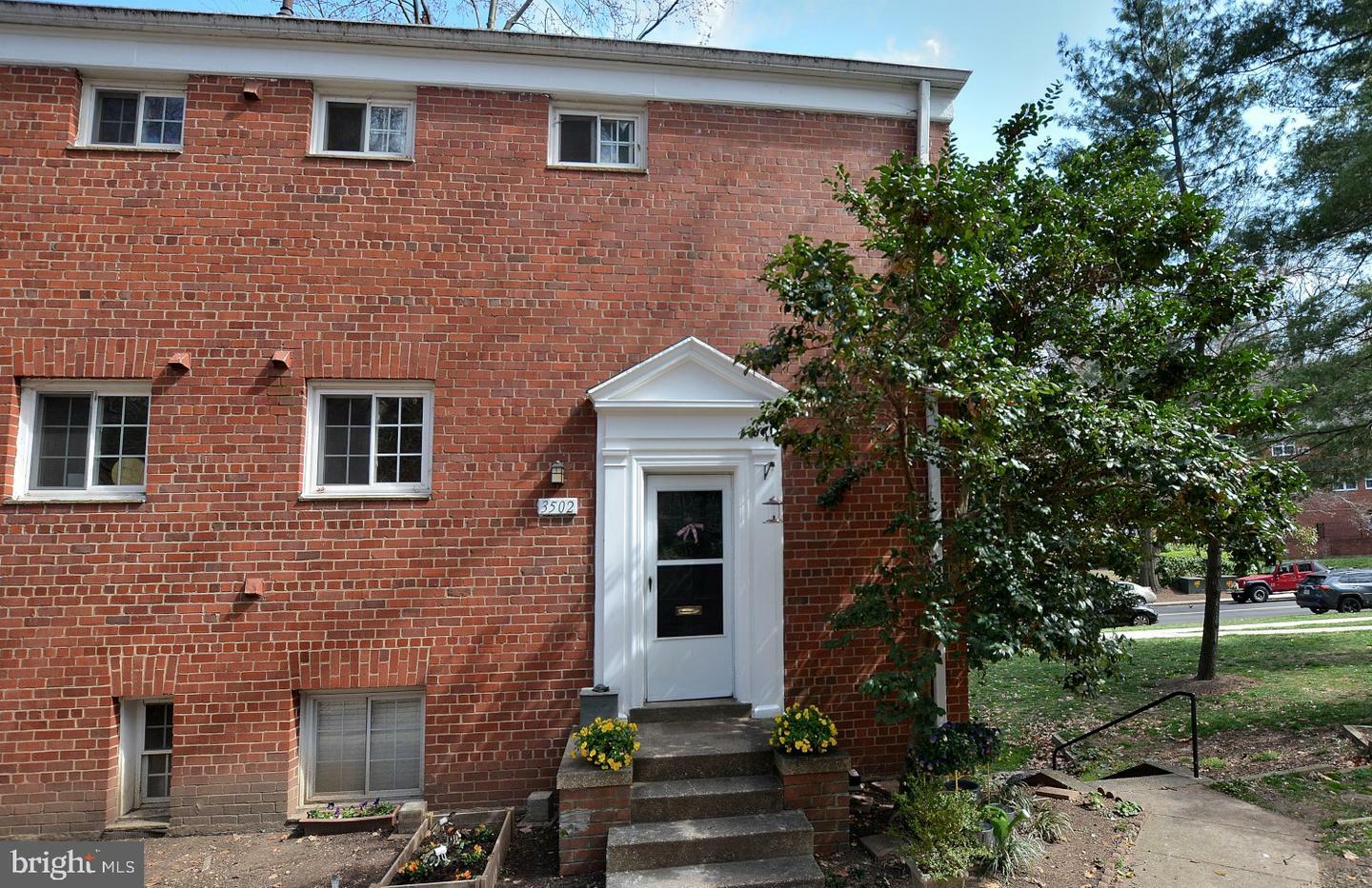 Property Photo:  3502 Valley Drive  VA 22302 