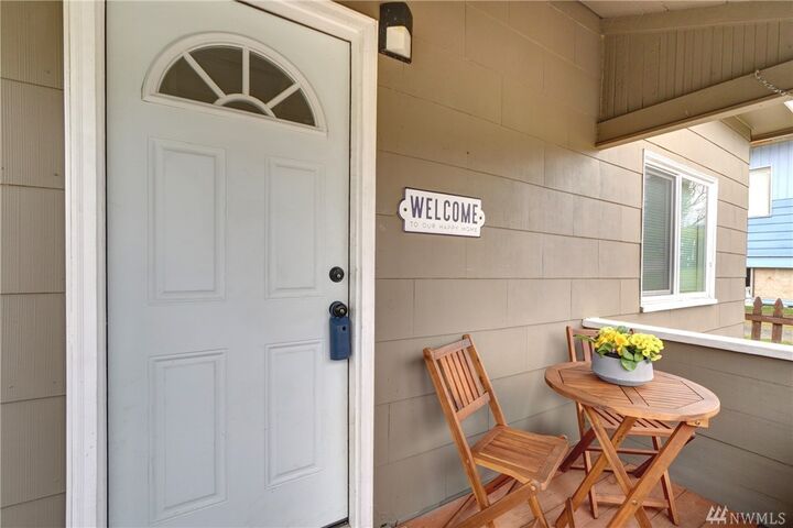 Property Photo:  25718  Lawson Street  WA 98010 