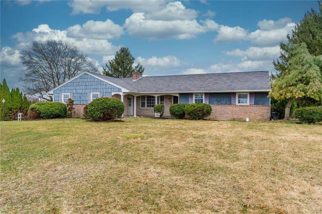 Property Photo:  8571 Claussville Road  PA 18051 