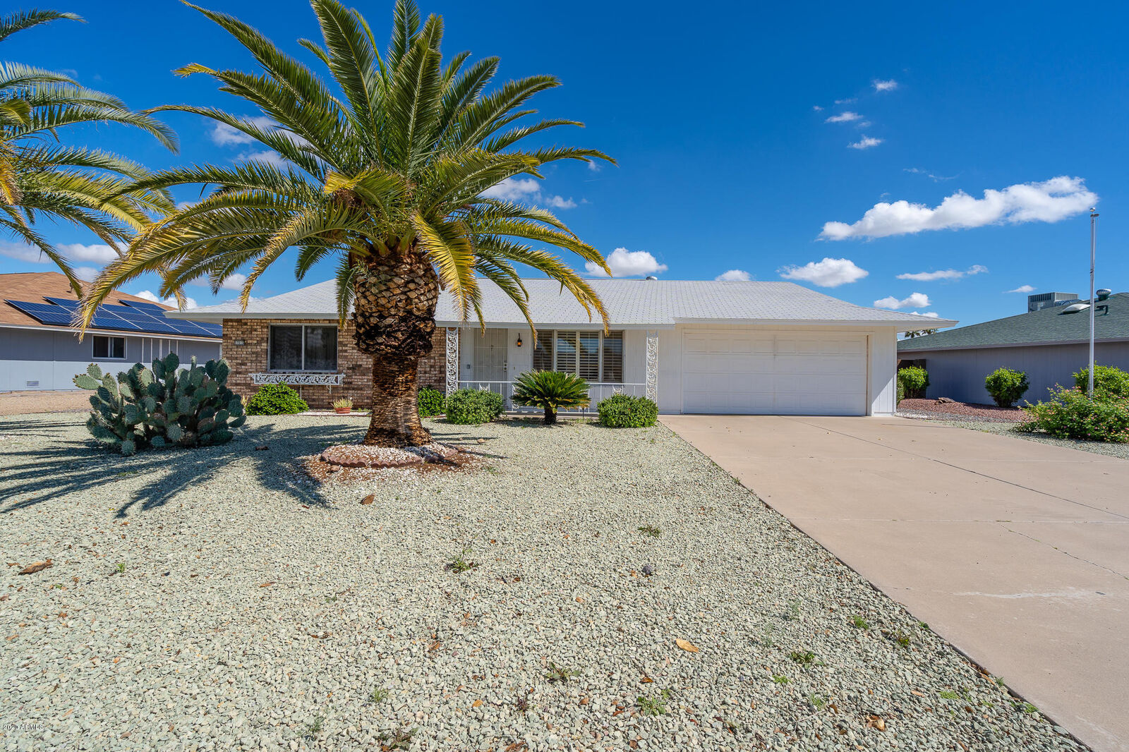 Property Photo: 17615 N Whispering Oaks Drive AZ 85375