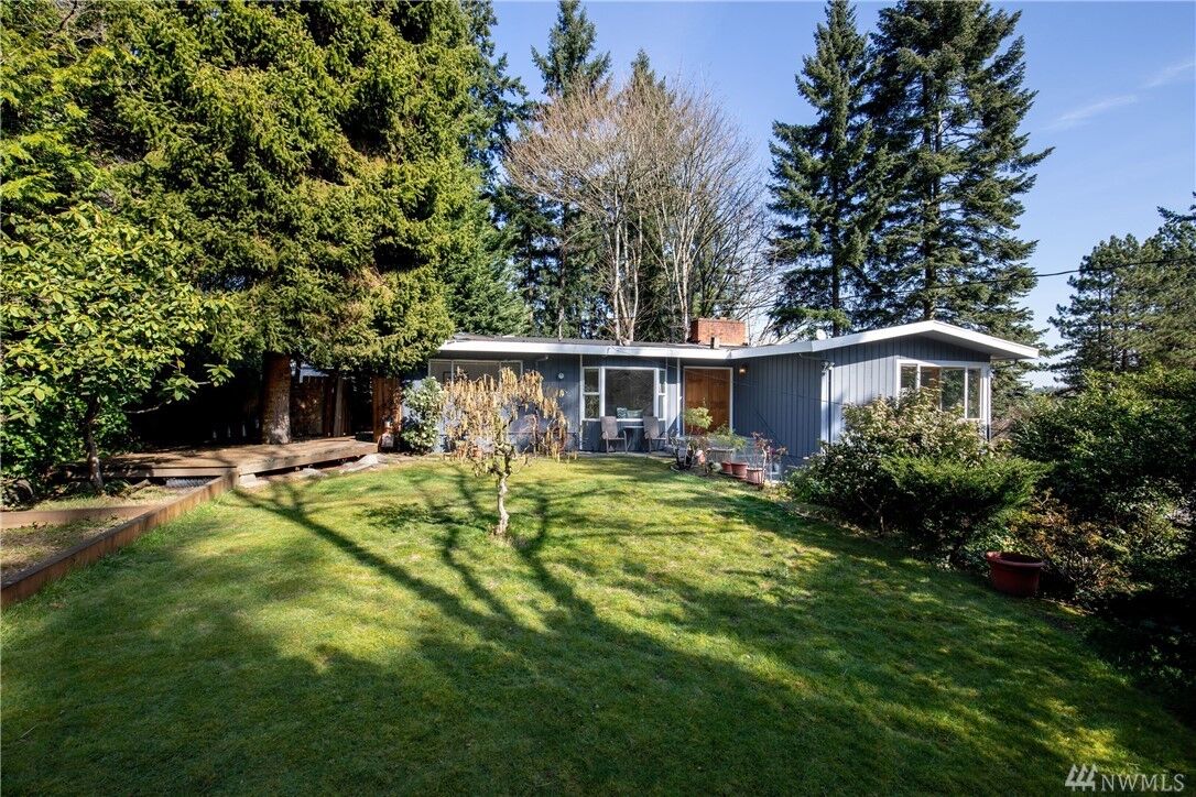 Property Photo:  10702 SE 3rd Street  WA 98004 
