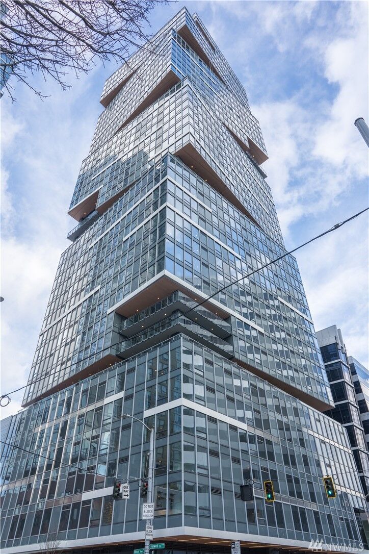 Property Photo:  1808 Minor Ave 3010  WA 98101 