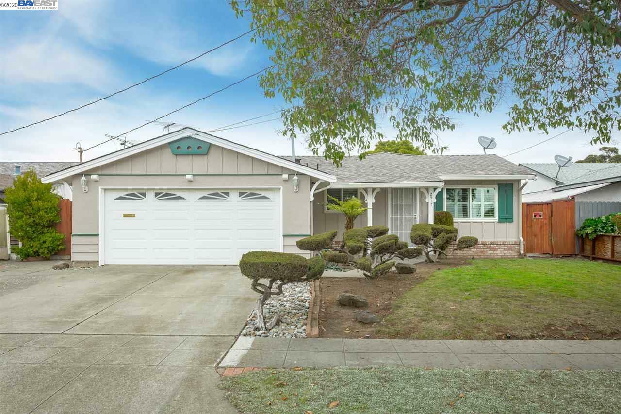 Property Photo:  2517 Tahoe Ave  CA 94545-4842 