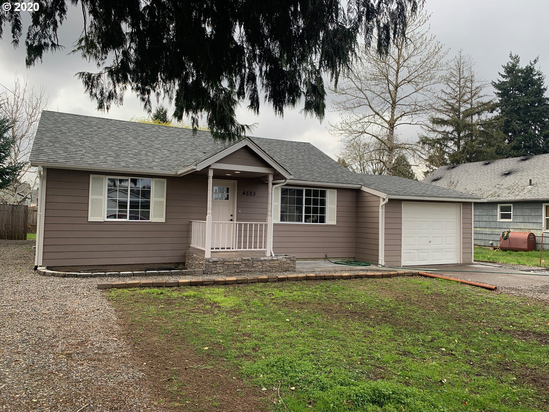 Property Photo: 4585 Thorman Ave OR 97303