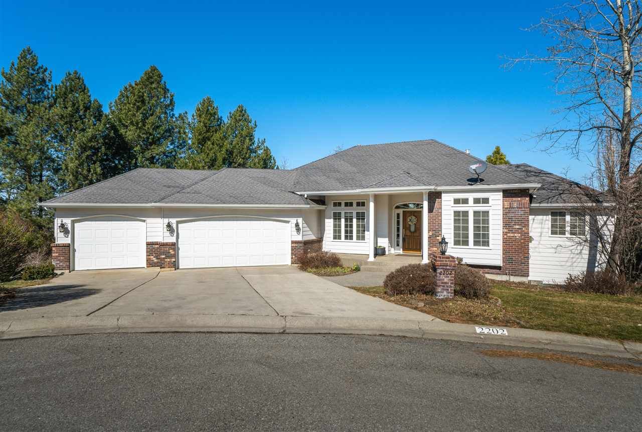 Property Photo:  2202 S Ridgemont Ln  WA 99037 