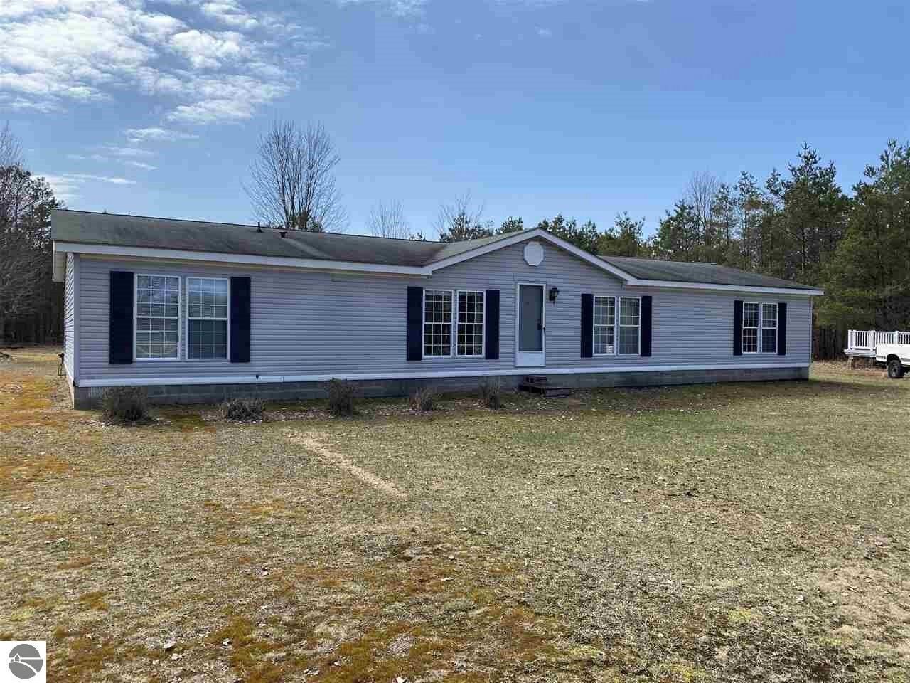 Property Photo:  3341 W 14 Road  MI 49668 