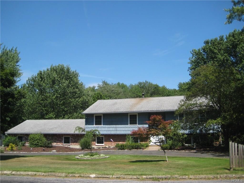 Property Photo:  54 Bayberry Drive  NY 10950 