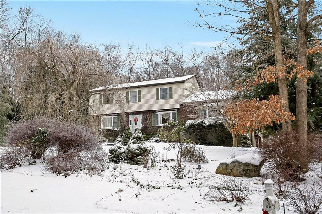 Property Photo:  89 Wellington Drive  NY 10512 