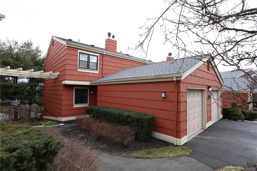 Property Photo:  88 Branchwood Lane  NY 10954 