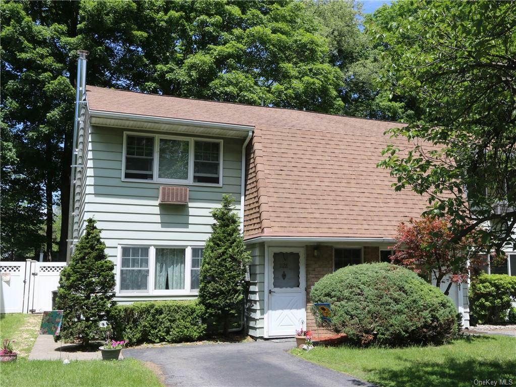 Property Photo:  1128 Stonegate Road  NY 10588 