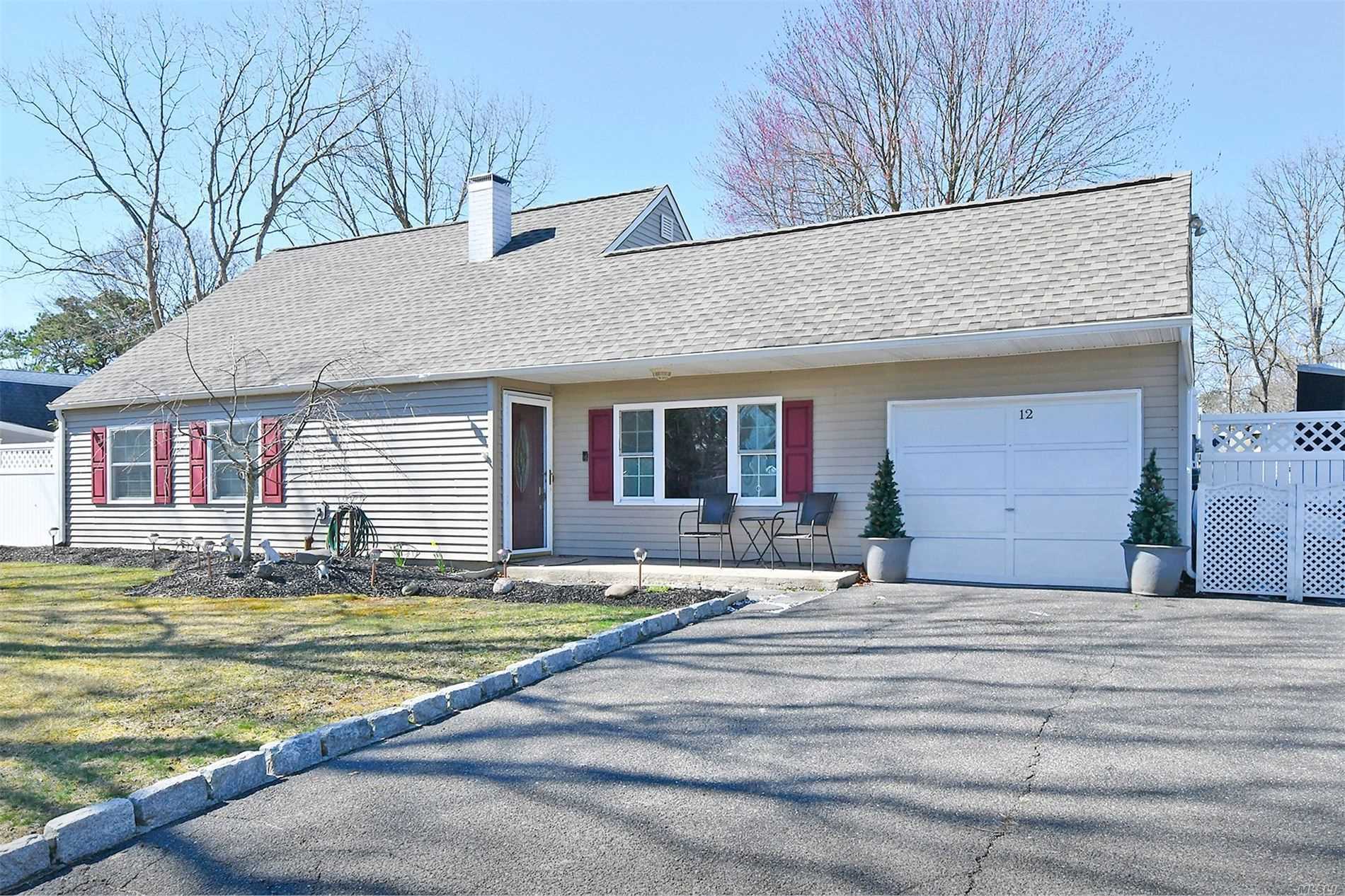 Property Photo:  12 Silver Pine Drive  NY 11763 