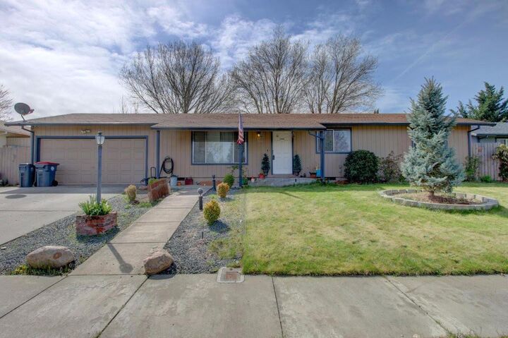 2680 Terrmont Street  White City OR 97503 photo
