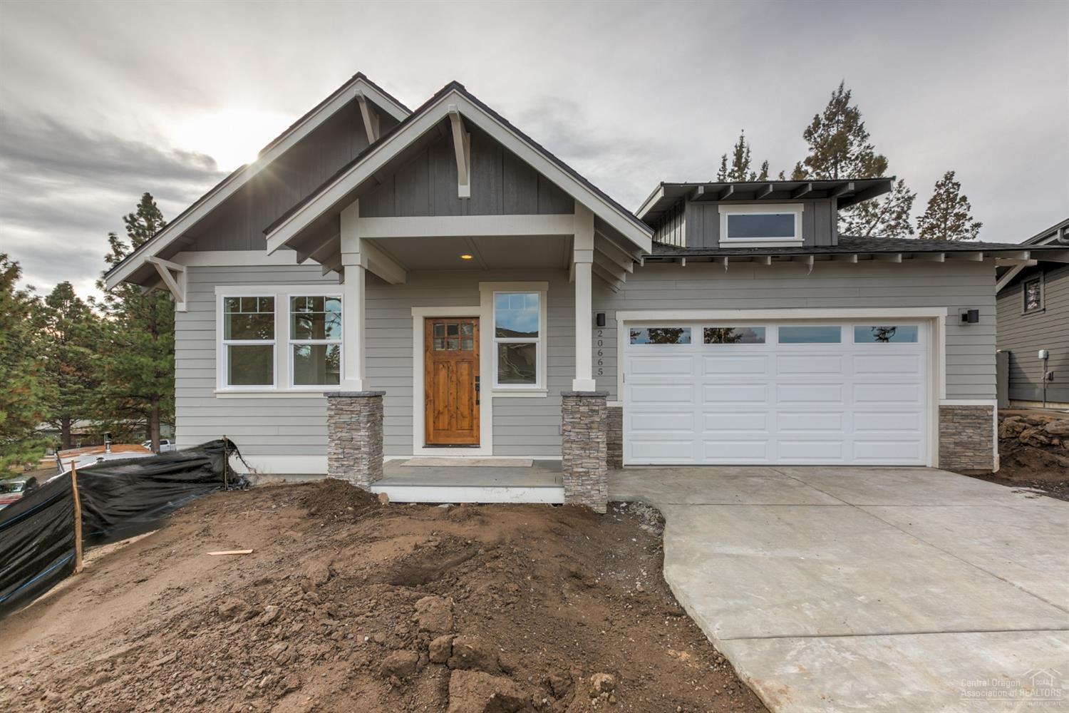 Property Photo: 20665 SE Pelican Butte Place OR 97702