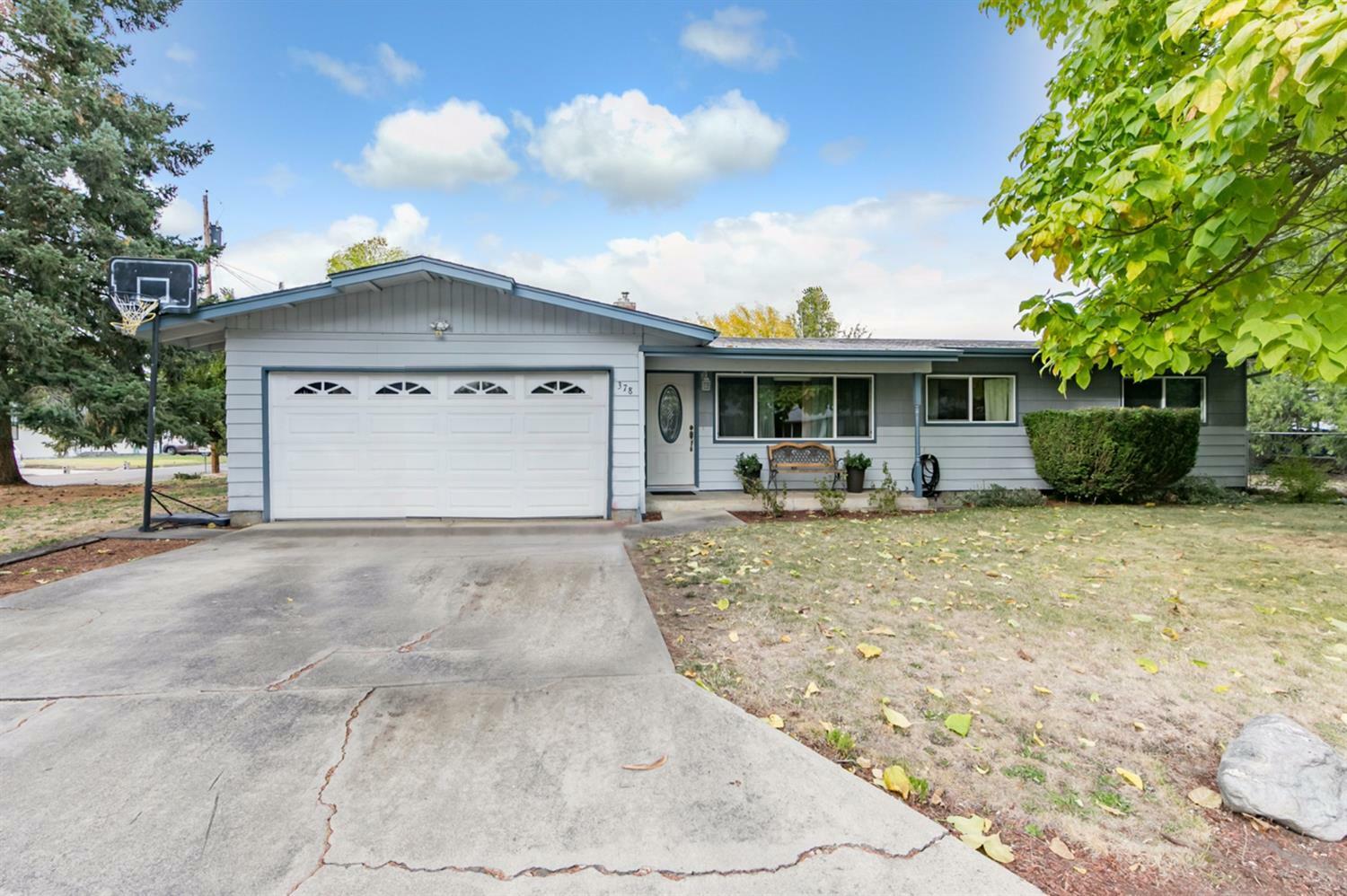 Property Photo:  378 S Central Valley Drive  OR 97502 