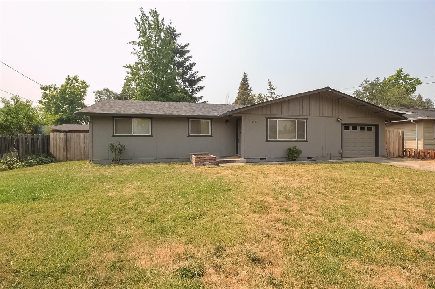 Property Photo: 310 S Rose Street OR 97535