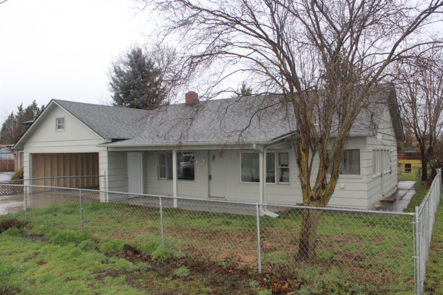 Property Photo:  1676 Beall Lane  OR 97502 