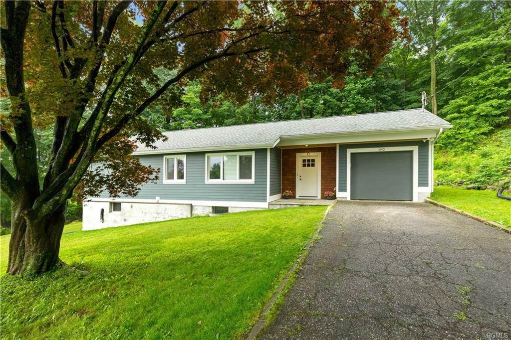 Property Photo:  1840 Allan Court  NY 10598 