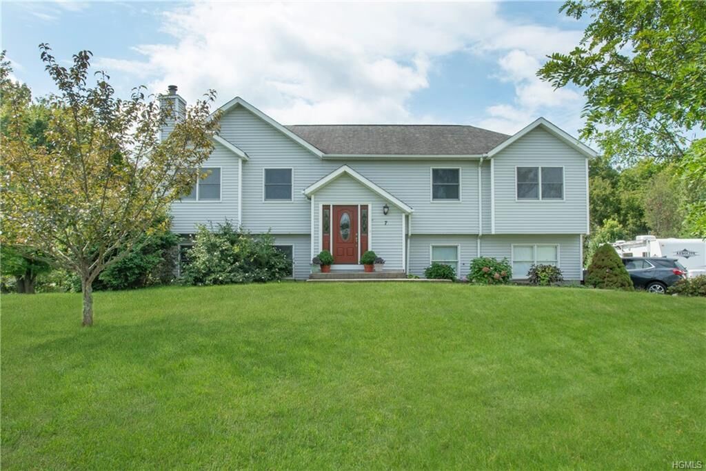 Property Photo:  7 Kosuga Lane  NY 10969 