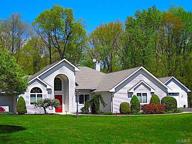 Property Photo: 1 Cross Creek NY 10980