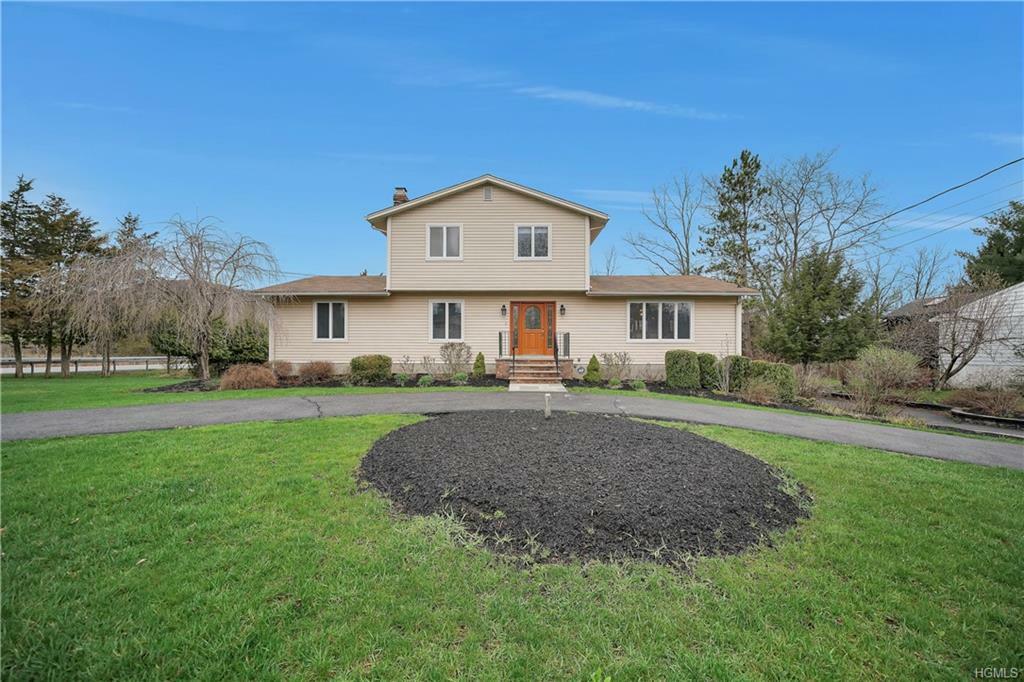 Property Photo: 1 Ridings Lane NY 10918