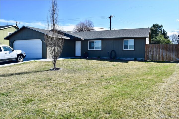 Property Photo:  1629 S Skyline Dr  WA 98837 