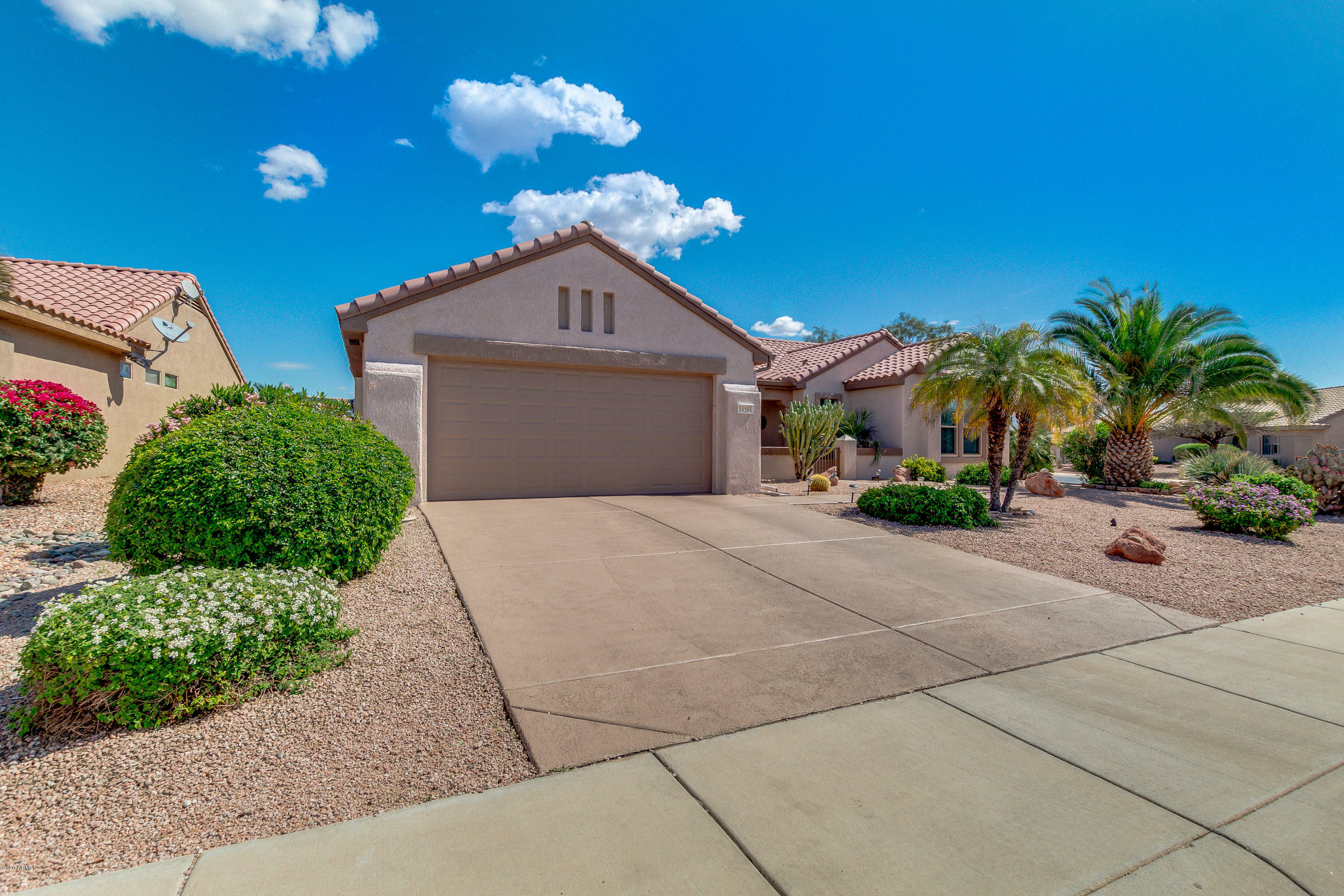 Property Photo:  18501 N Sunray Court  AZ 85374 