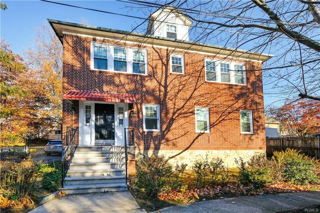 Property Photo: 9 9th Street 3 NY 10801