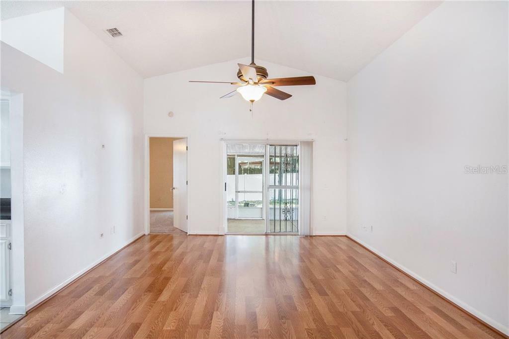Property Photo: 8722 Busch Oaks Street FL 33617
