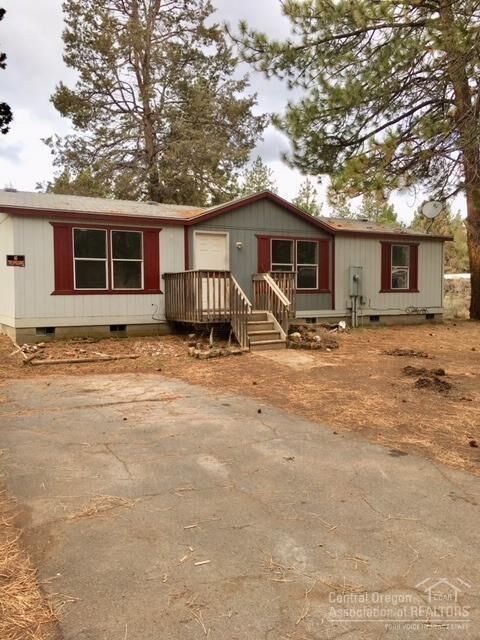 60895 Duke Lane  Bend OR 97702 photo