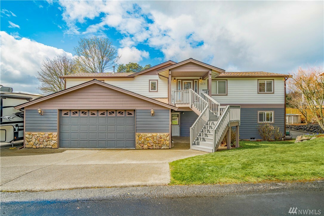 Property Photo: 6210 19th St NE WA 98422