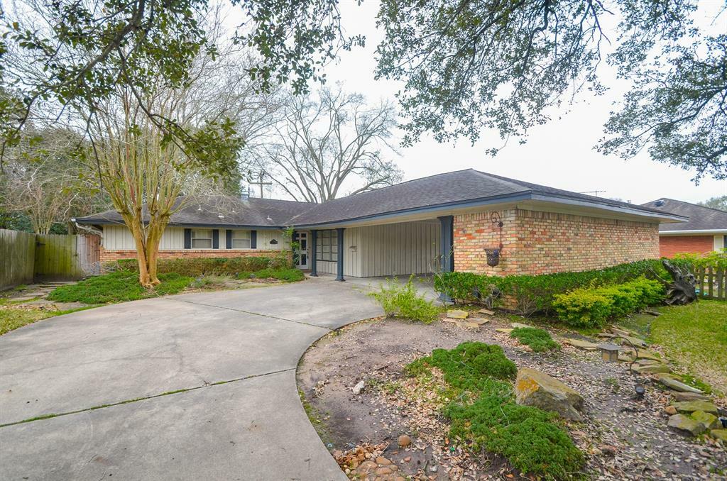Property Photo: 5123 Willowbend Boulevard TX 77035