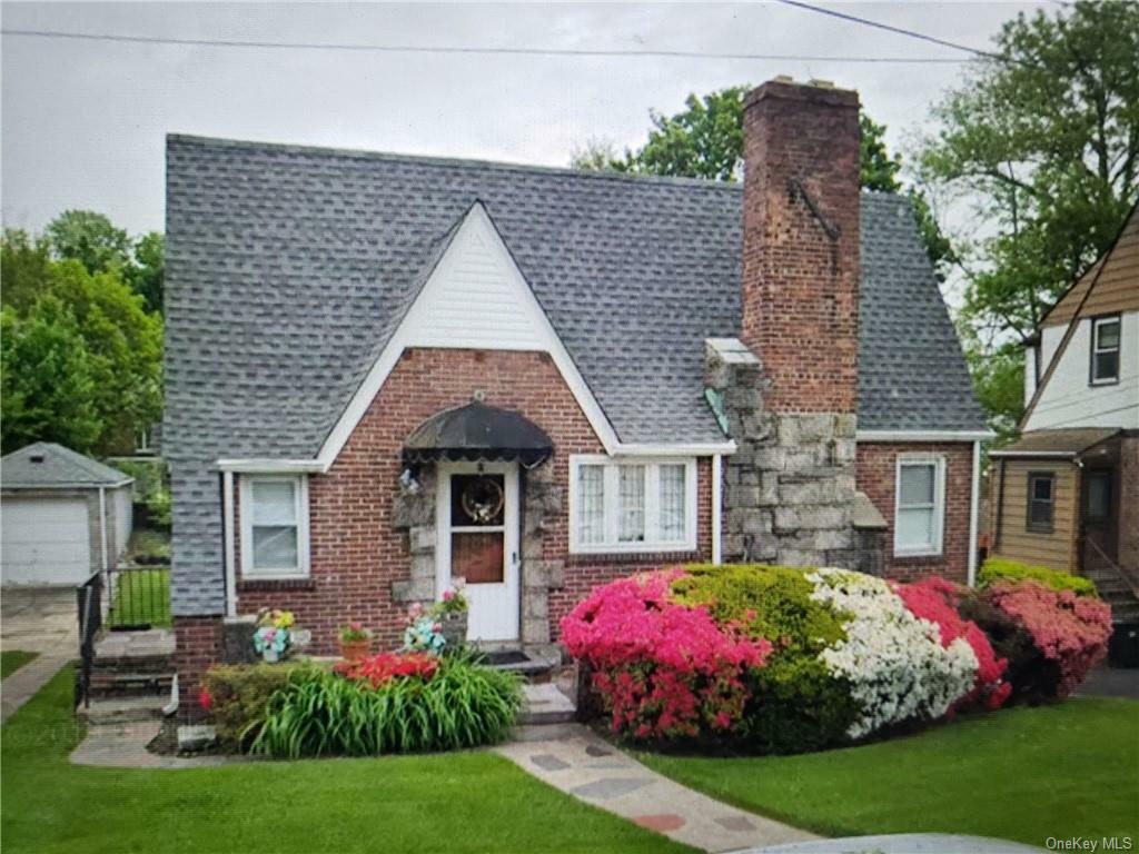 Property Photo:  35 Westmoreland Drive  NY 10704 