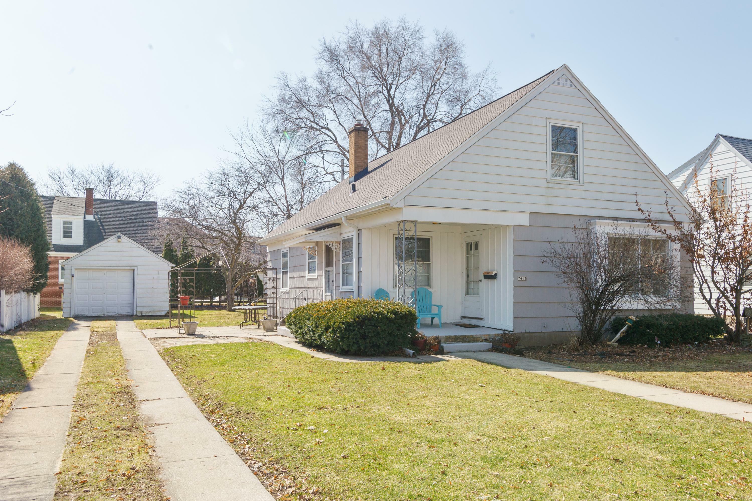 7413 Hennessey Ave  Wauwatosa WI 53213 photo